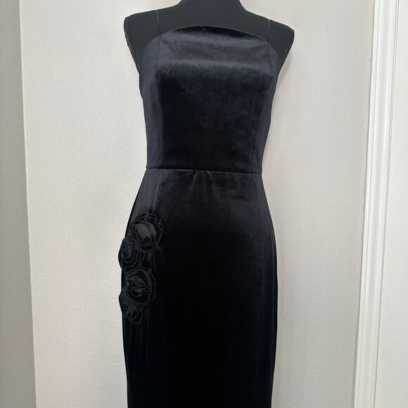 Amanda Uprichard Black Velvet Wolfe Gown, $312 currently on Revolve, NWT Small - Picture 4 of 11